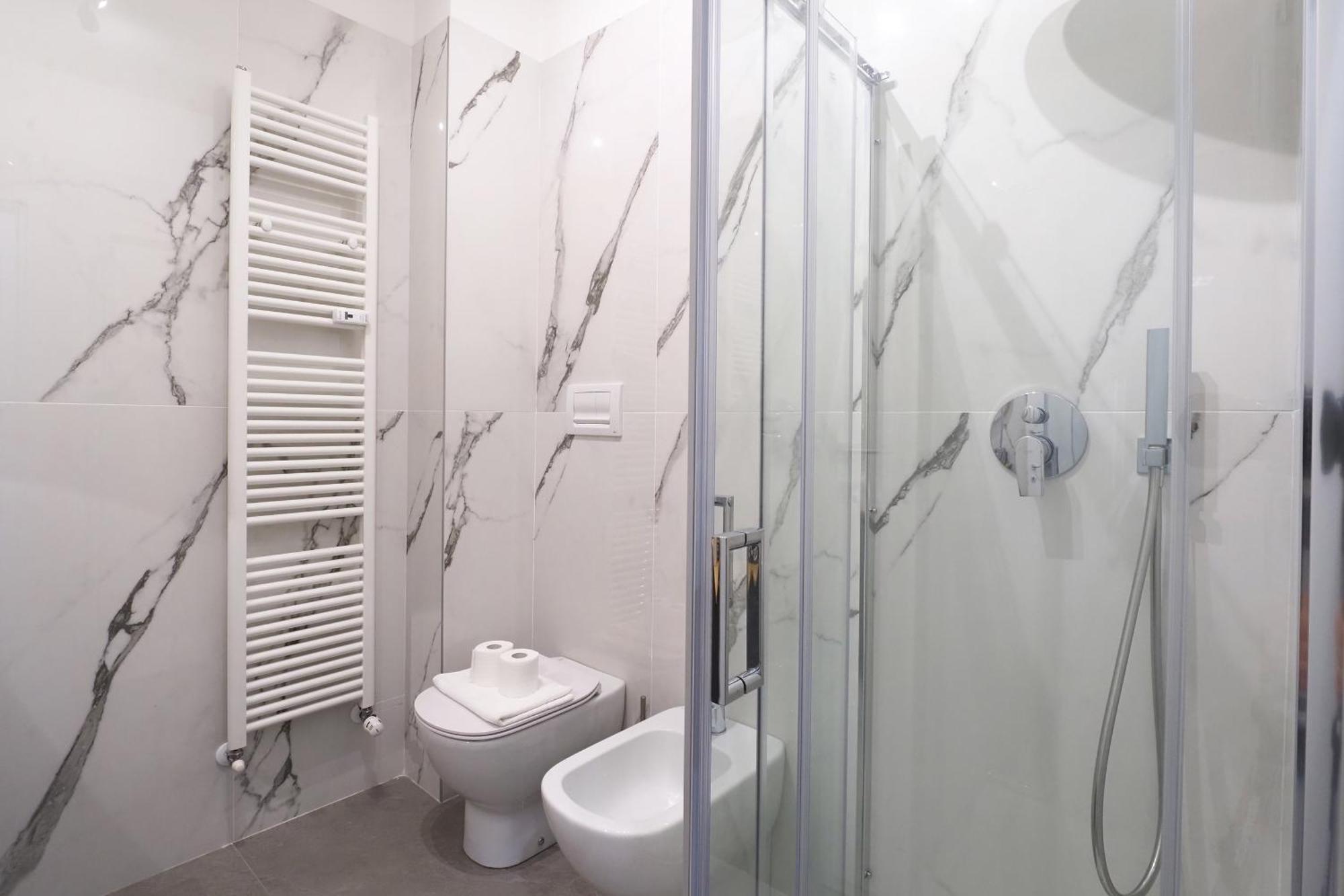 Mila Apartments Fiera Milan Luaran gambar